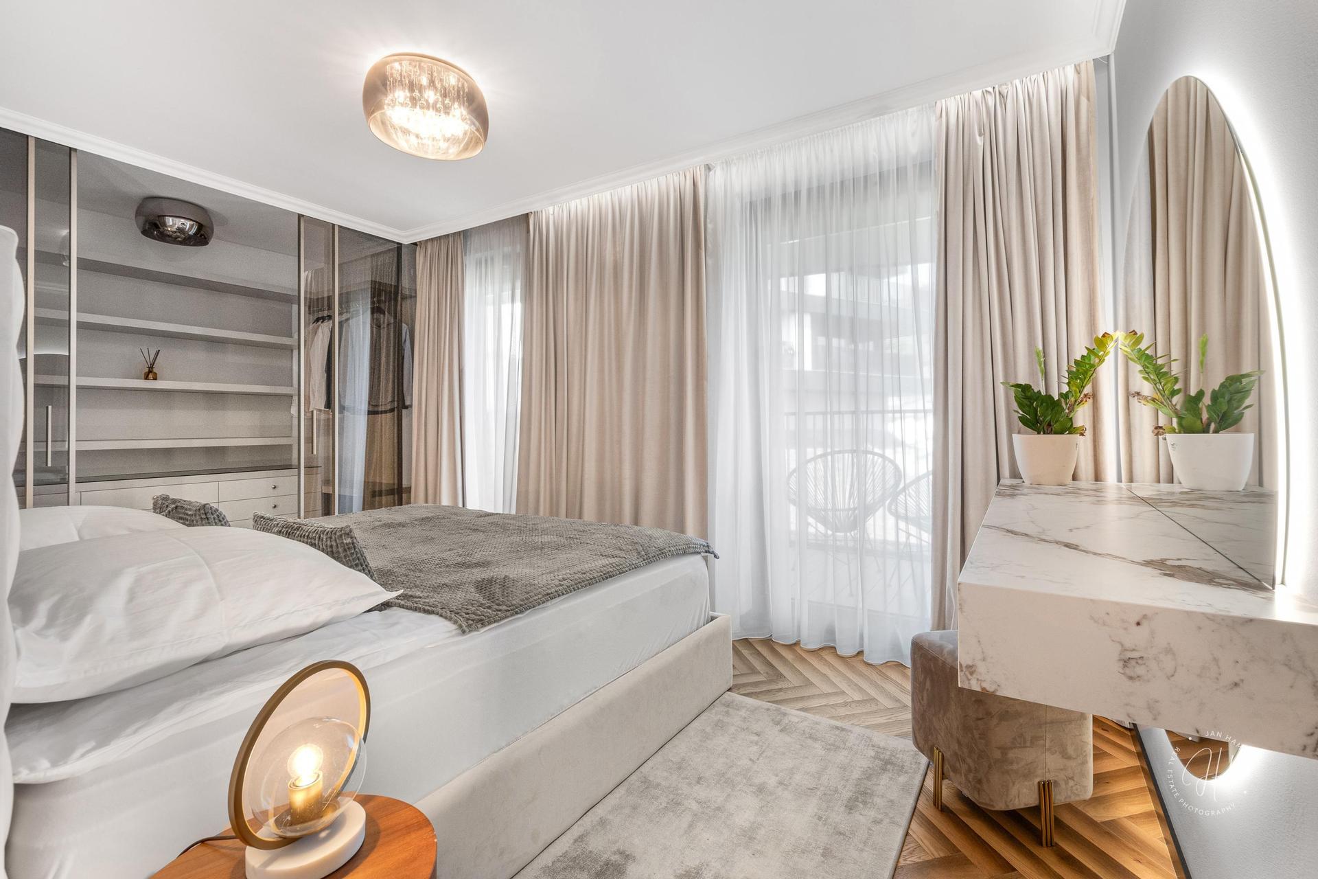 Elegantná spálňa – Luxusný apartmán
