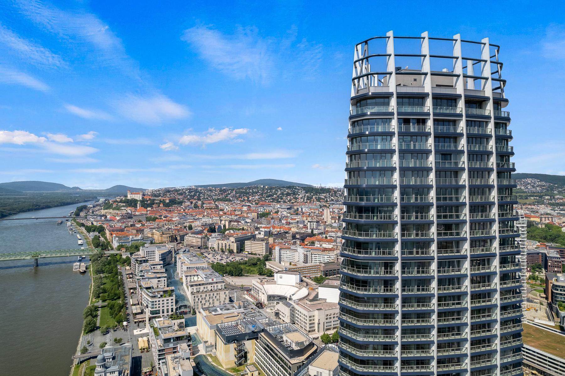 Letecký pohľad na Eurovea Tower