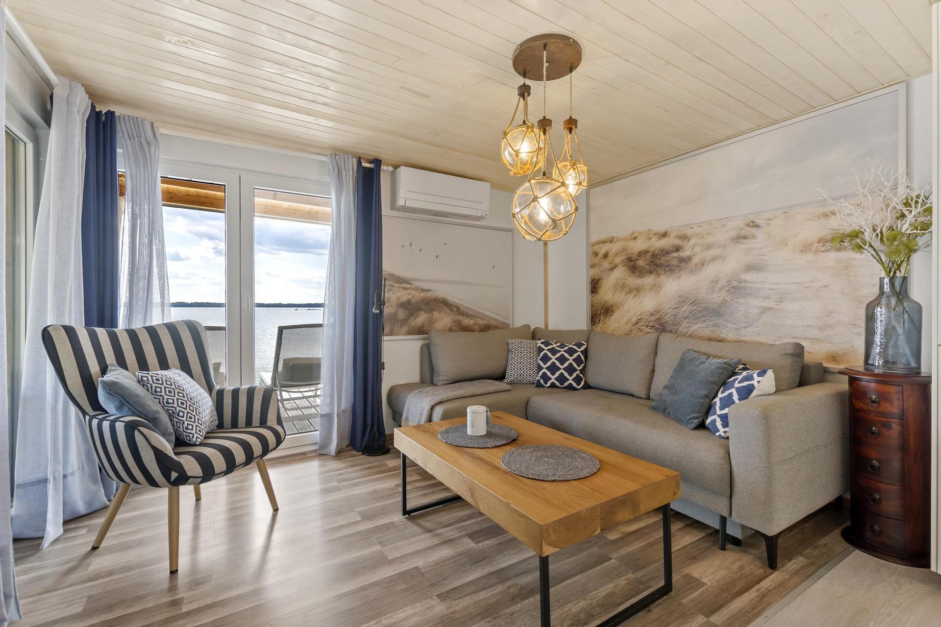 Obývacia časť hausbótu – Houseboat