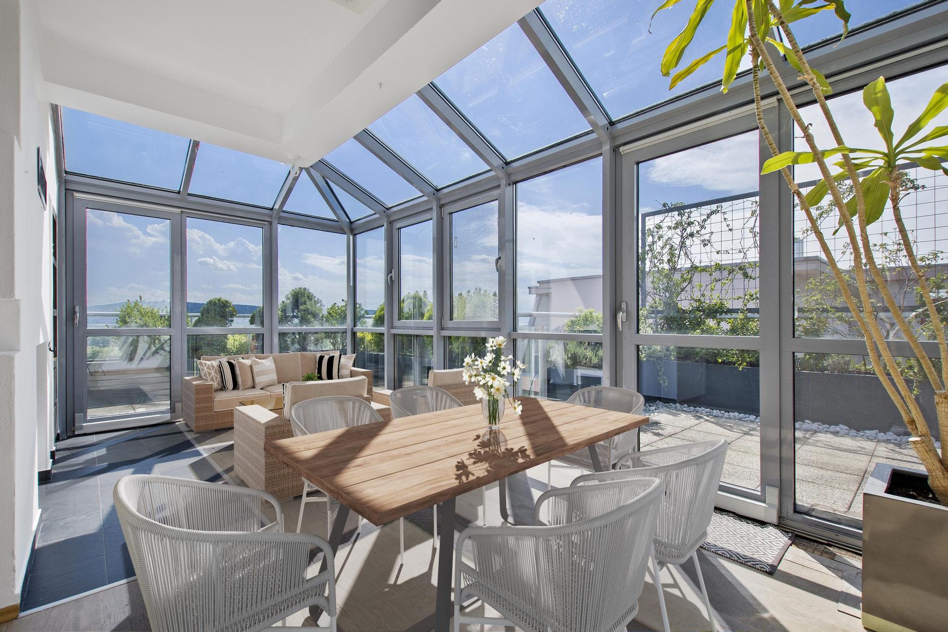Virtual staging zimnej záhrady s výhľadom